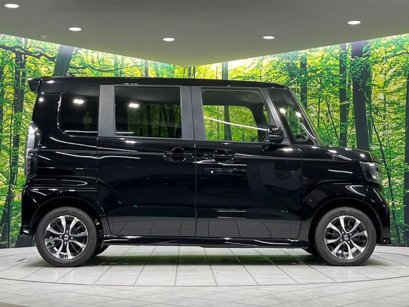 2022 Honda N-BOX CUSTOM 6BA-JF4 (UW-6a9f7cce72417)[10]