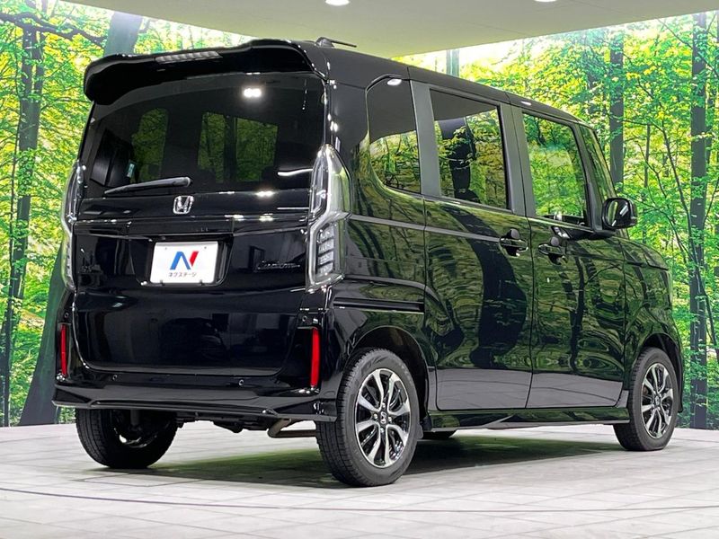 2022 Honda N-BOX CUSTOM 6BA-JF4 (UW-6a9f7cce72417)[11]