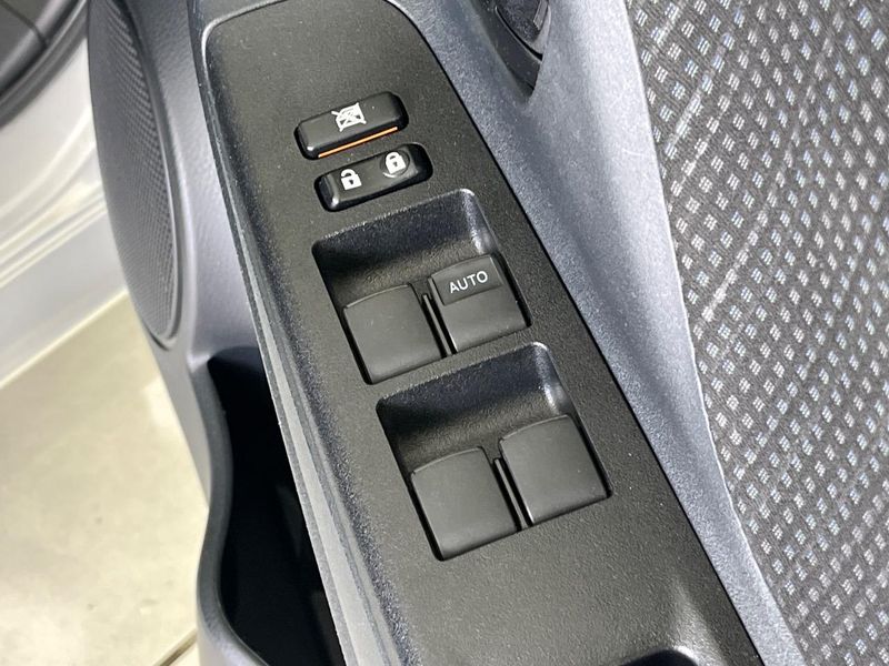 2017 Toyota Vitz DBA-KSP130 (UW-6a9f7d194d990)[27]