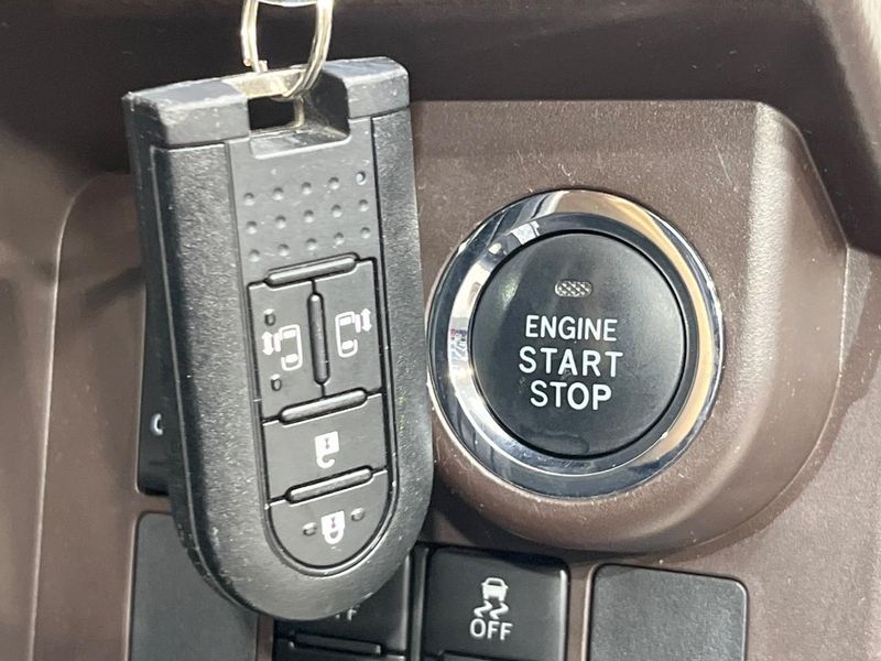 2019 Toyota Roomy DBA-M900A (UW-6a9f7d763661d)[13]