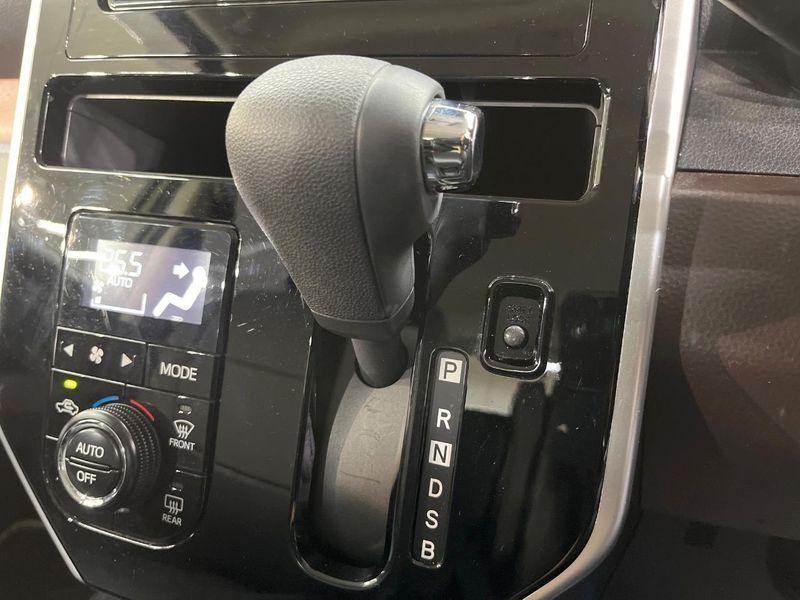 2019 Toyota Roomy DBA-M900A (UW-6a9f7d763661d)[23]