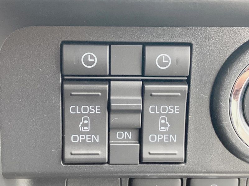 2023 Toyota Roomy 5BA-M900A (UW-6a9f7d8140a6d)[29]
