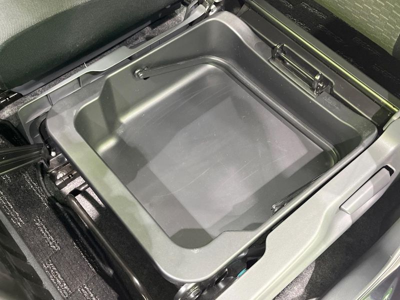 2014 Suzuki Spacia Custom DBA-MK32S (UW-6a9f7db203322)[27]