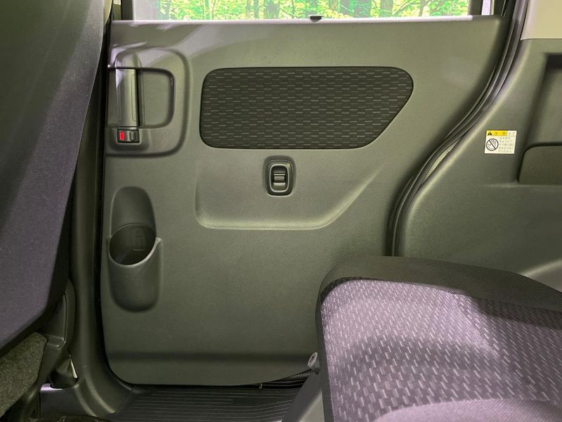 2014 Suzuki Spacia Custom DBA-MK32S (UW-6a9f7db203322)[11]