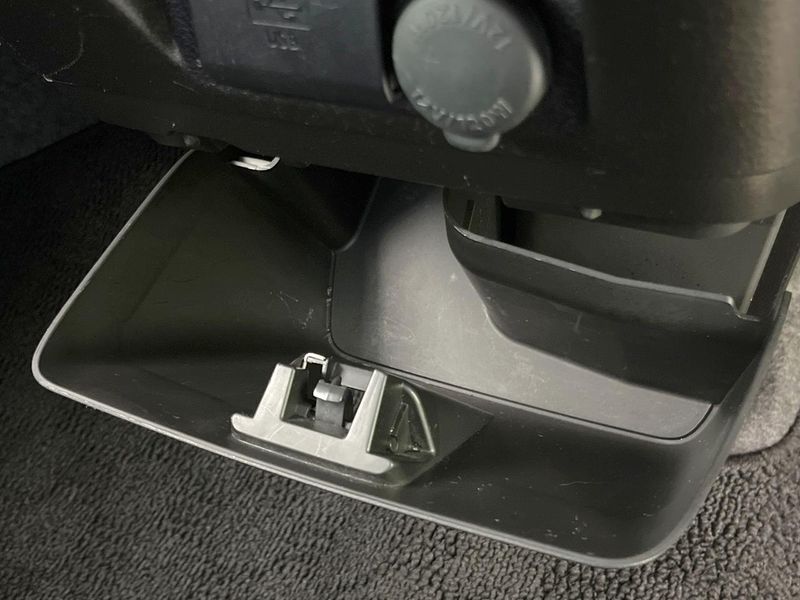 2017 Suzuki Spacia Custom Z DAA-MK42S (UW-6a9f7db760efe)[24]