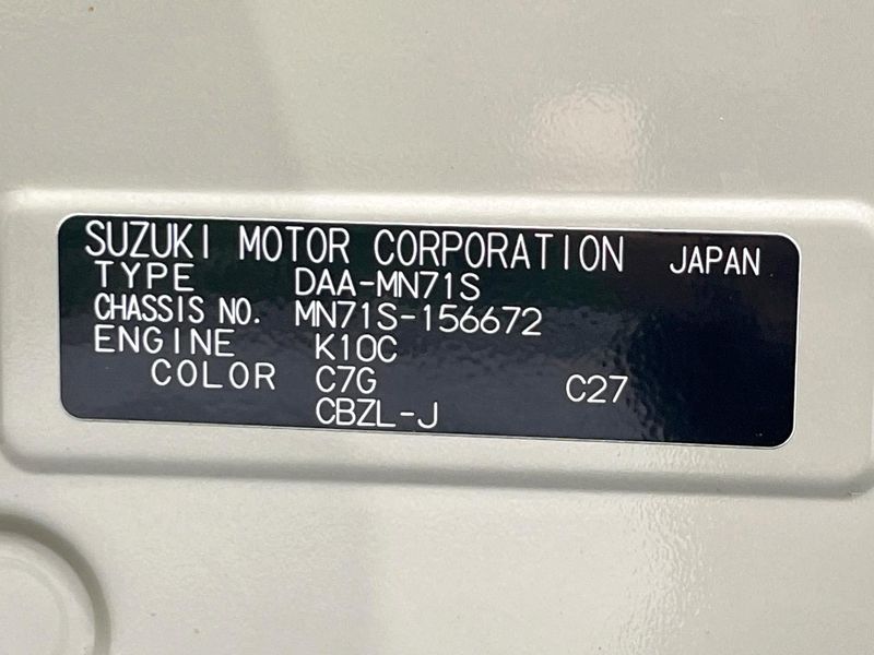 2019 Suzuki XBEE（クロスビー） DAA-MN71S (UW-6a9f7dd2e4f1f)[1]