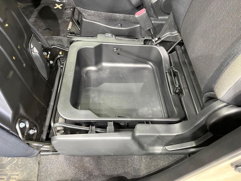 2019 Suzuki XBEE（クロスビー） DAA-MN71S (UW-6a9f7dd2e4f1f)[28]