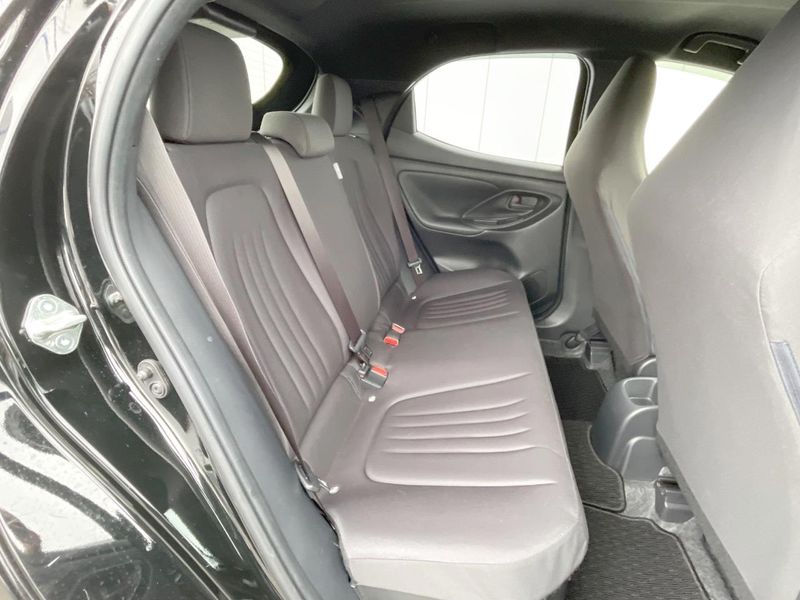 2021 Toyota Yaris 6AA-MXPH15 (UW-6a9f7e1061b11)[14]