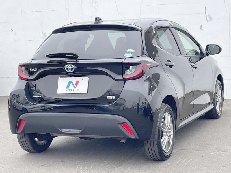 2021 Toyota Yaris 6AA-MXPH15 (UW-6a9f7e1061b11)[16]
