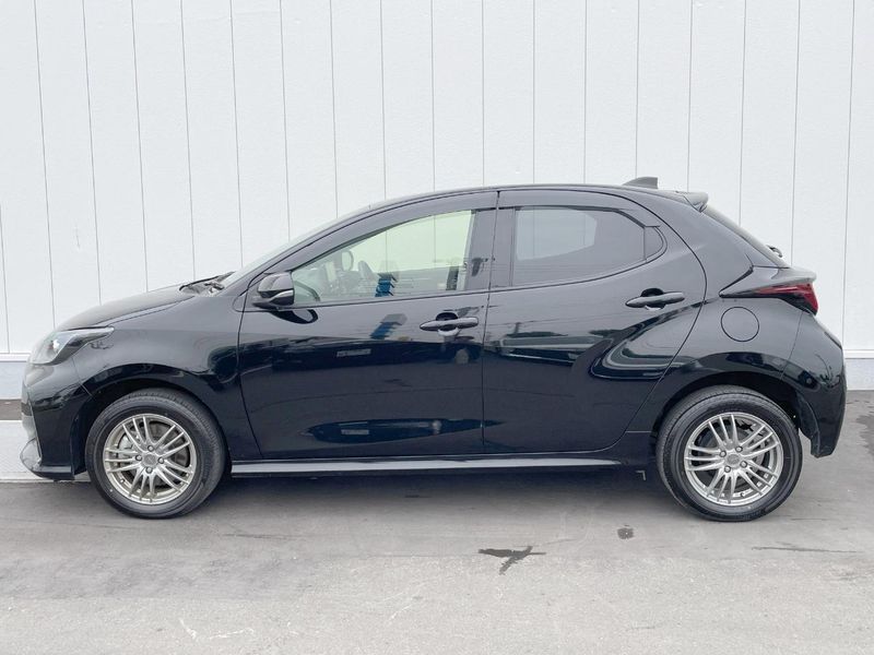 2021 Toyota Yaris 6AA-MXPH15 (UW-6a9f7e1061b11)[4]