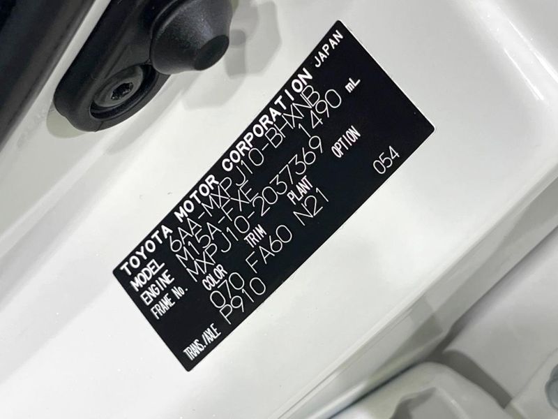 2021 Toyota Yaris Cross 6AA-MXPJ10 (UW-6a9f7e11aad91)[1]