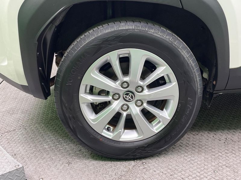 2022 Toyota Yaris Cross 6AA-MXPJ15 (UW-6a9f7e1d18192)[12]