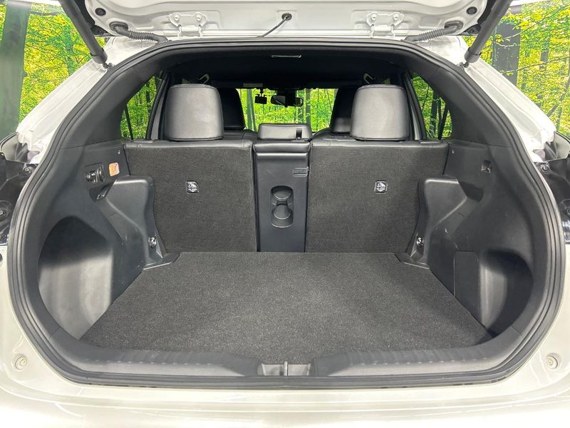 2023 Toyota Yaris Cross 6AA-MXPJ15 (UW-6a9f7e1dcad84)[4]
