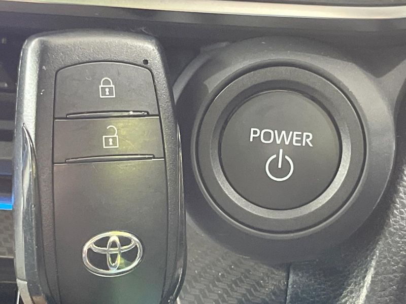 2025 Toyota Prius 6AA-MXWH60 (UW-6a9f7e4690fb2)[20]