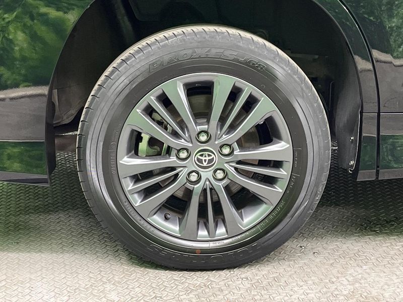 2023 Toyota Voxy 6BA-MZRA95W (UW-6a9f7e562b7bd)[12]