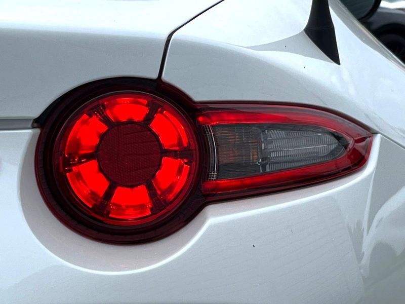 2021 Mazda Roadster RF 5BA-NDERC (UW-6a9f7e5baa8e1)[16]