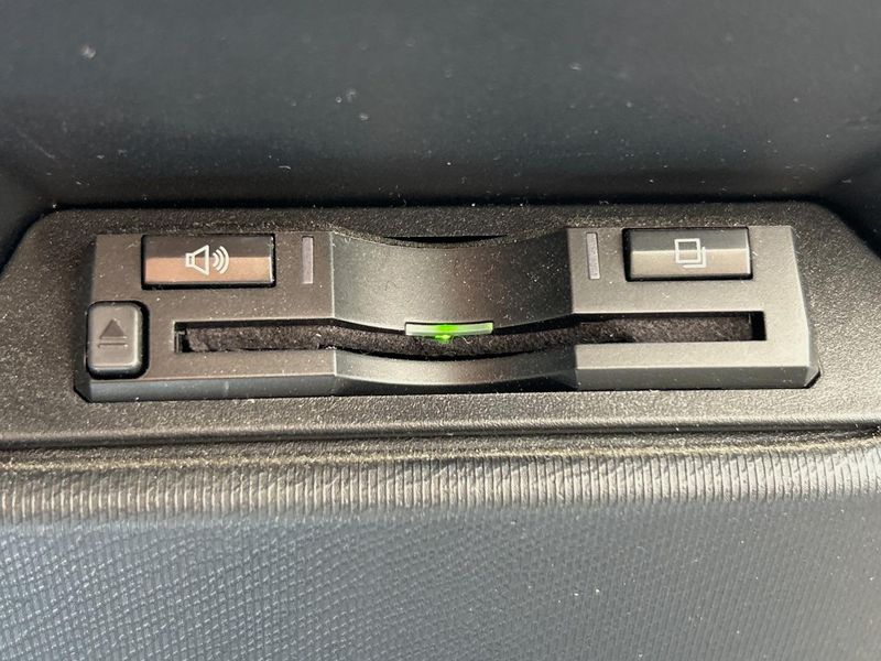 2014 Toyota Aqua DAA-NHP10 (UW-6a9f7e5fc8e27)[27]
