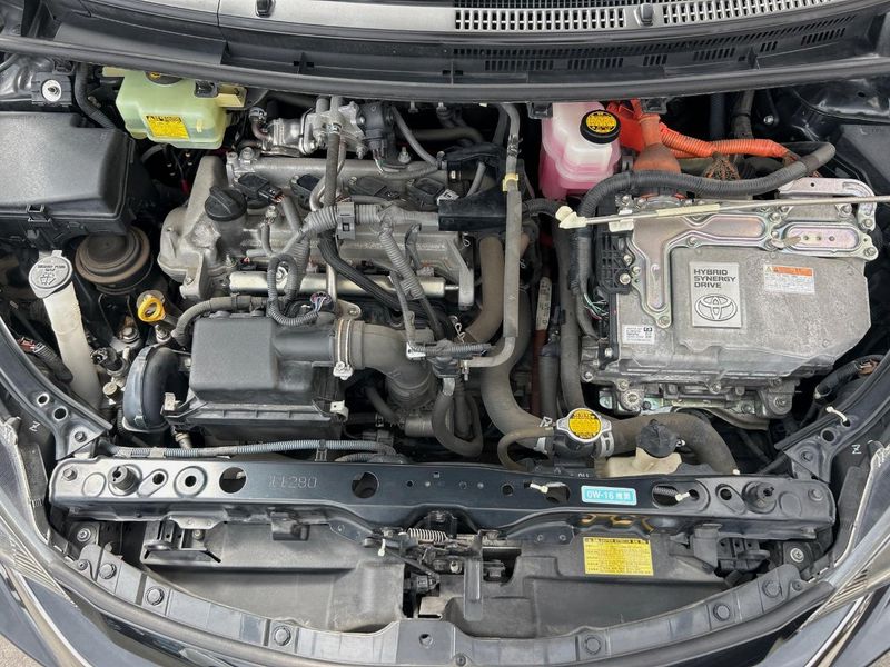 2014 Toyota Aqua DAA-NHP10 (UW-6a9f7e5fc8e27)[4]