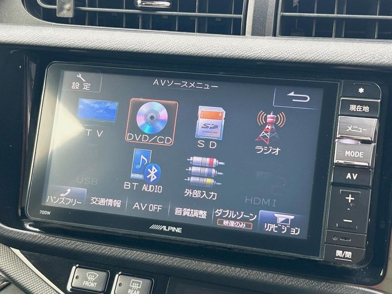 2014 Toyota Aqua DAA-NHP10 (UW-6a9f7e5fc8e27)[17]