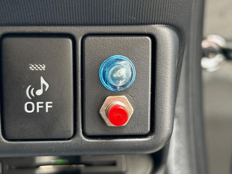 2014 Toyota Aqua DAA-NHP10 (UW-6a9f7e5fc8e27)[11]