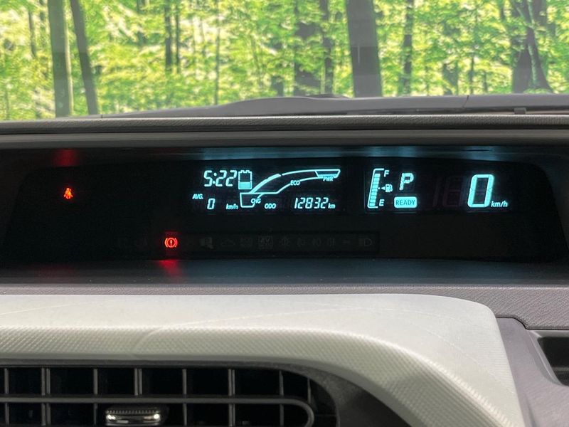 2014 Toyota Aqua DAA-NHP10 (UW-6a9f7e66bc976)[19]