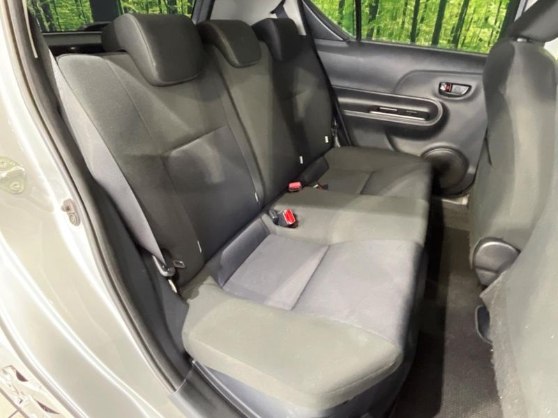 2015 Toyota Aqua DAA-NHP10 (UW-6a9f7e6861437)[12]