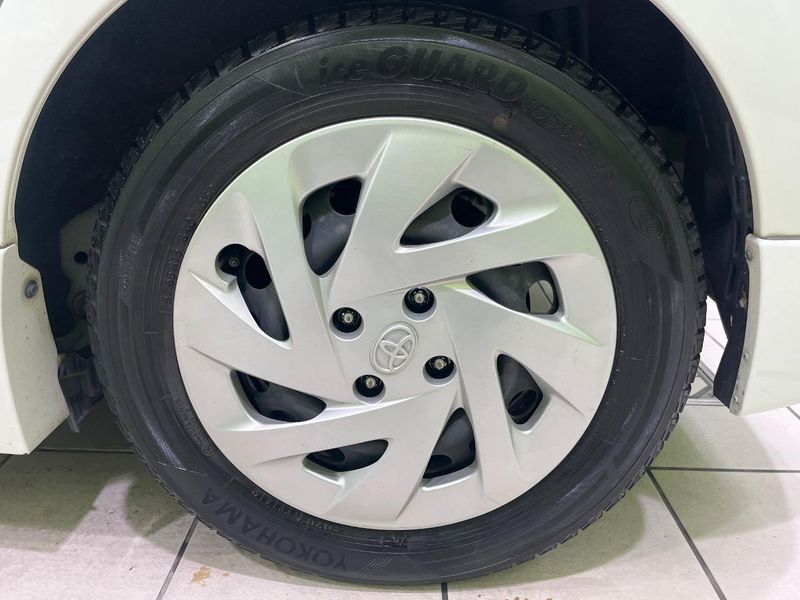 2016 Toyota Aqua DAA-NHP10 (UW-6a9f7e6b1ccb0)[11]