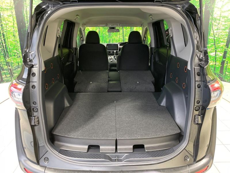2019 Toyota Sienta 6AA-NHP170G (UW-6a9f7e7444df5)[15]