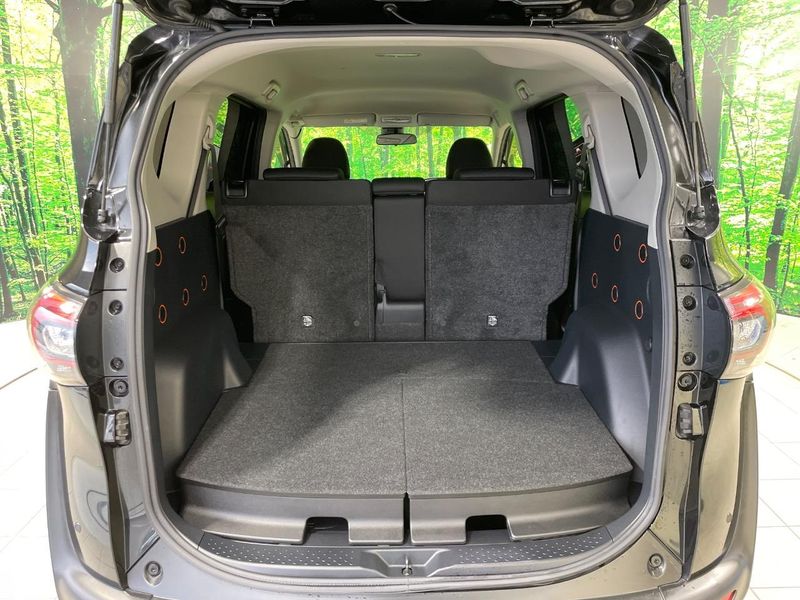 2019 Toyota Sienta 6AA-NHP170G (UW-6a9f7e7444df5)[13]
