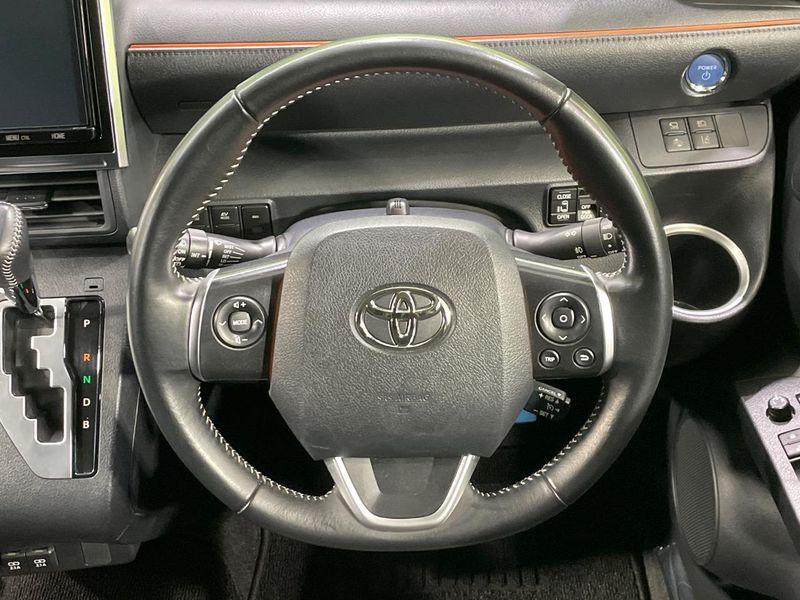 2019 Toyota Sienta 6AA-NHP170G (UW-6a9f7e7444df5)[21]