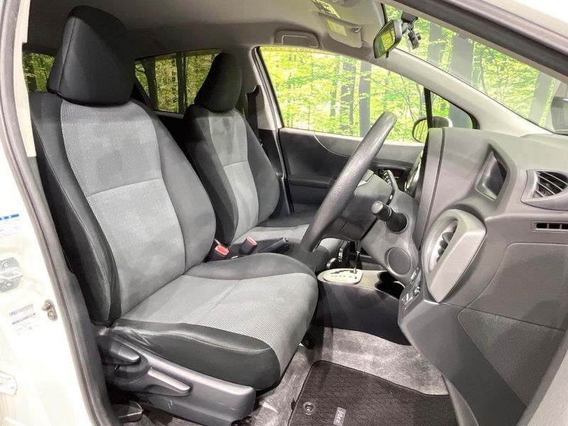 2013 Toyota Vitz DBA-NSP135 (UW-6a9f7e78aaf5a)[23]