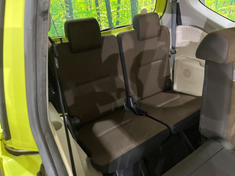 2015 Toyota Sienta DBA-NSP170G (UW-6a9f7e7a9df1f)[24]