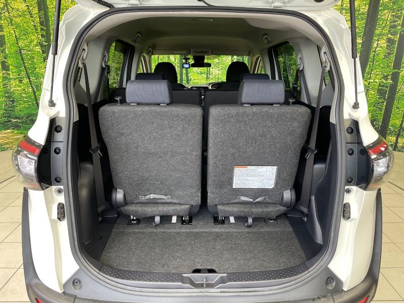 2016 Toyota Sienta DBA-NSP170G (UW-6a9f7e7ae50b7)[18]