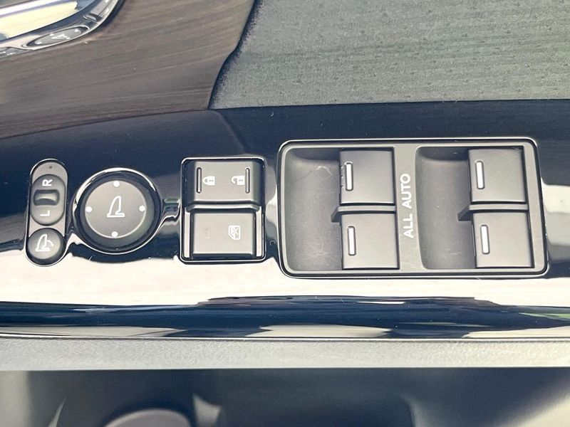 2021 Honda Odyssey Hybrid 6AA-RC4 (UW-6a9f7e8fd3f1a)[12]