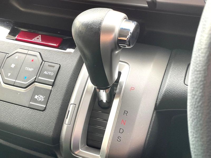 2013 Honda Stepwgn Spada DBA-RK5 (UW-6a9f7e92e4082)[15]