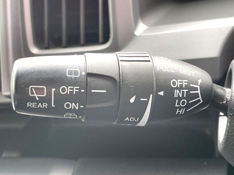 2013 Honda Stepwgn Spada DBA-RK5 (UW-6a9f7e92e4082)[18]