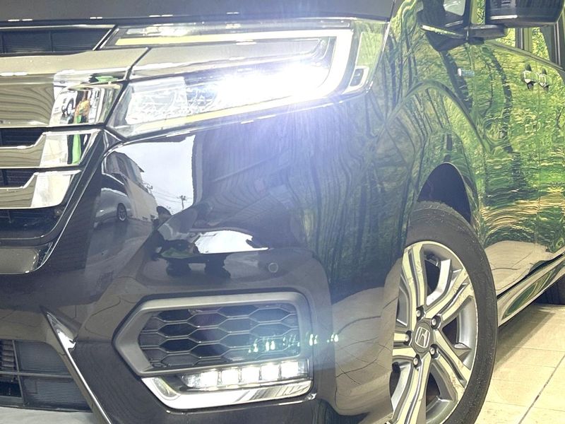 2017 Honda Stepwgn Spada 6AA-RP5 (UW-6a9f7e969b34f)[18]