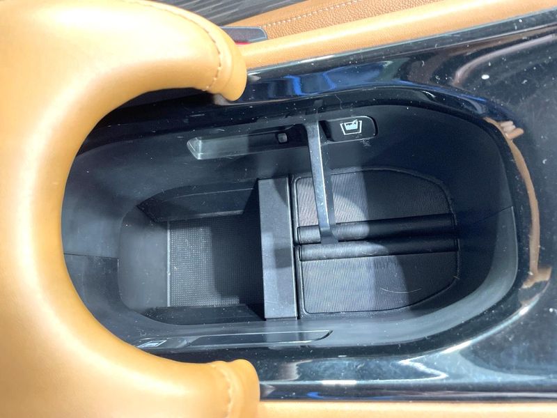 2020 Honda Vezel DAA-RU3 (UW-6a9f7ea0bd494)[24]