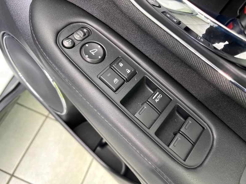 2019 Honda Vezel DAA-RU4 (UW-6a9f7ea1a46d1)[26]