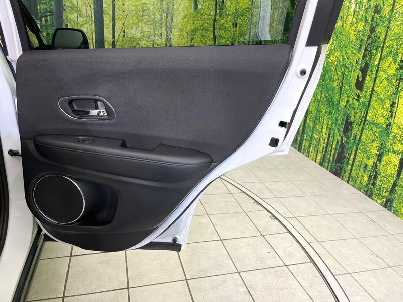 2019 Honda Vezel DAA-RU4 (UW-6a9f7ea1a46d1)[28]