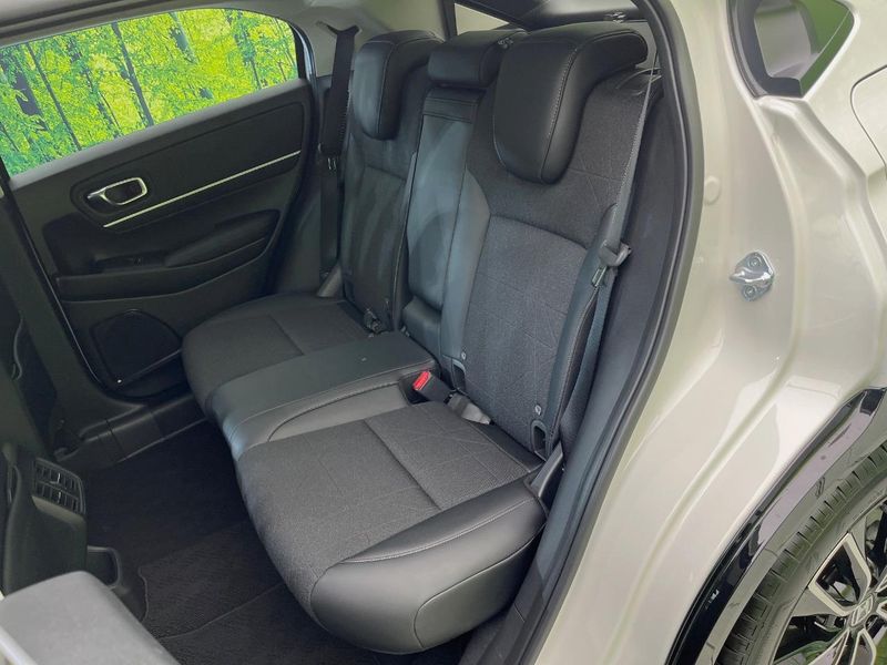 2026 Honda Vezel 6AA-RV5 (UW-6a9f7eafee270)[15]