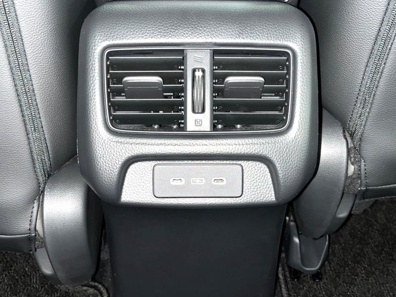 2024 Honda ZR-V 6AA-RZ4 (UW-6a9f7eb5d76a9)[18]