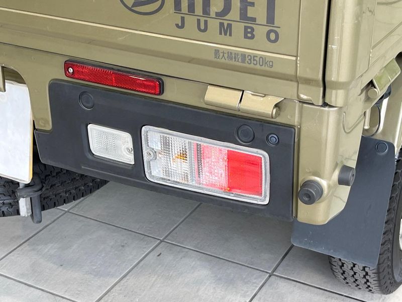 2022 Daihatsu Hijet Truck 3BD-S500P (UW-6a9f7eb967a54)[22]