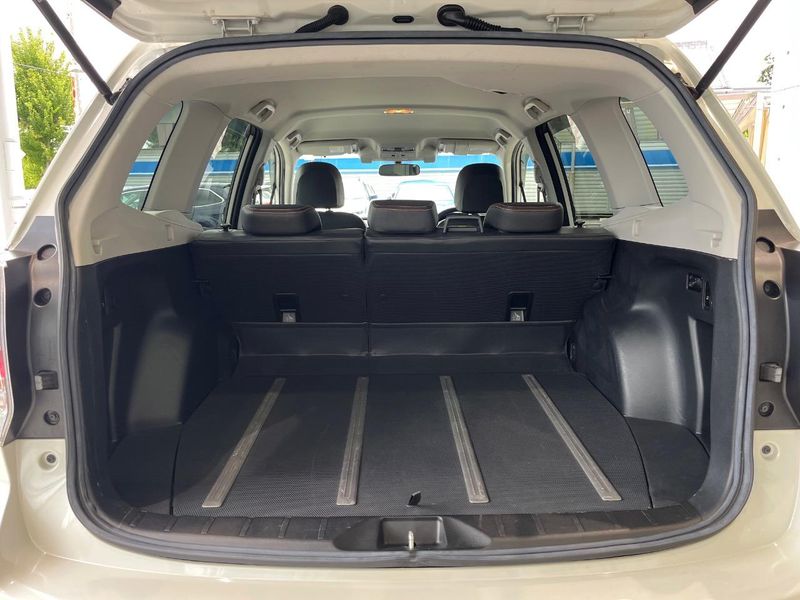 2016 Subaru Forester DBA-SJ5 (UW-6a9f7ec6002c0)[22]