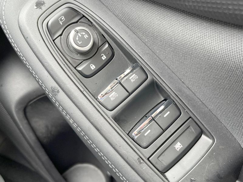 2019 Subaru Forester 5AA-SKE (UW-6a9f7ecd14c29)[8]