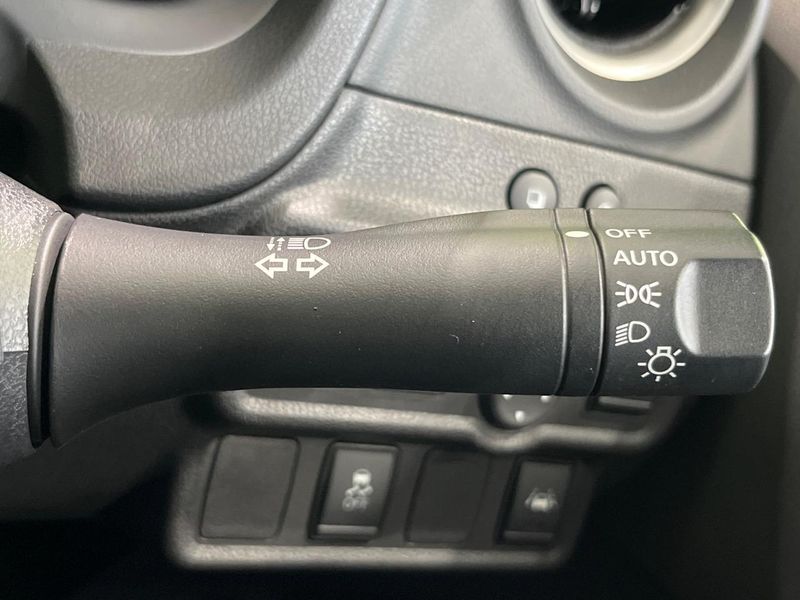2020 Nissan Note DAA-SNE12 (UW-6a9f7ecfd600d)[20]