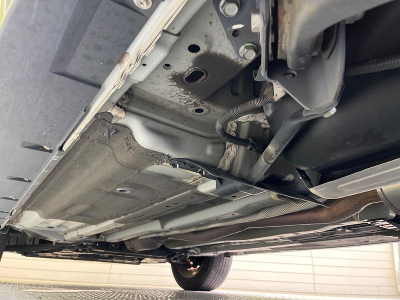 2017 Nissan X-Trail DBA-T32 (UW-6a9f7ed487584)[27]
