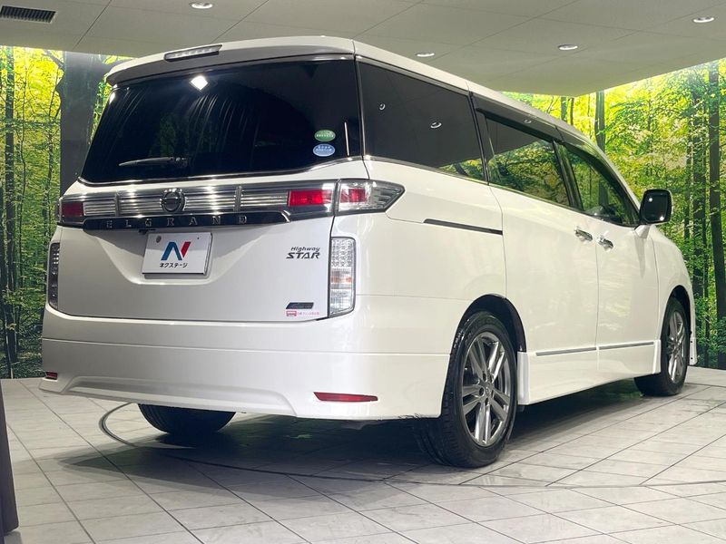 2012 Nissan Elgrand DBA-TE52 (UW-6a9f7ed99b0f7)[17]