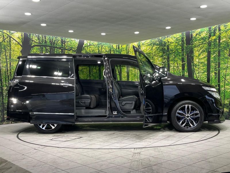 2017 Nissan Elgrand DBA-TE52 (UW-6a9f7edac4c44)[18]