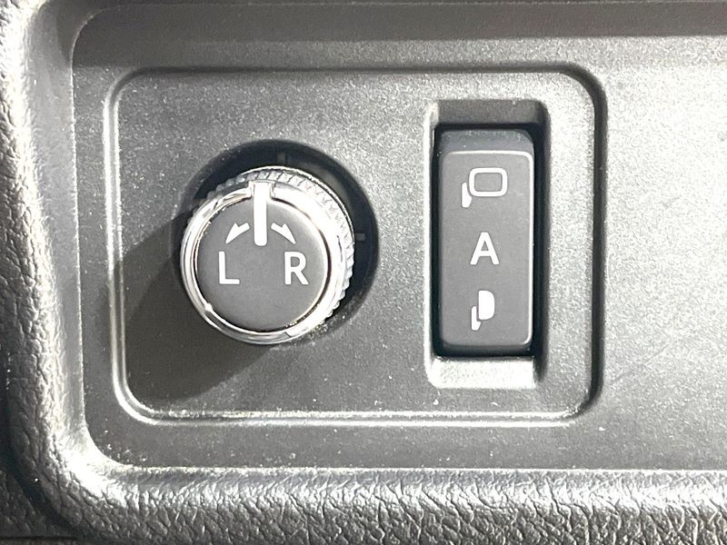 2022 Toyota Land Cruiser Prado 3BA-TRJ150W (UW-6a9f7edee0ee2)[29]
